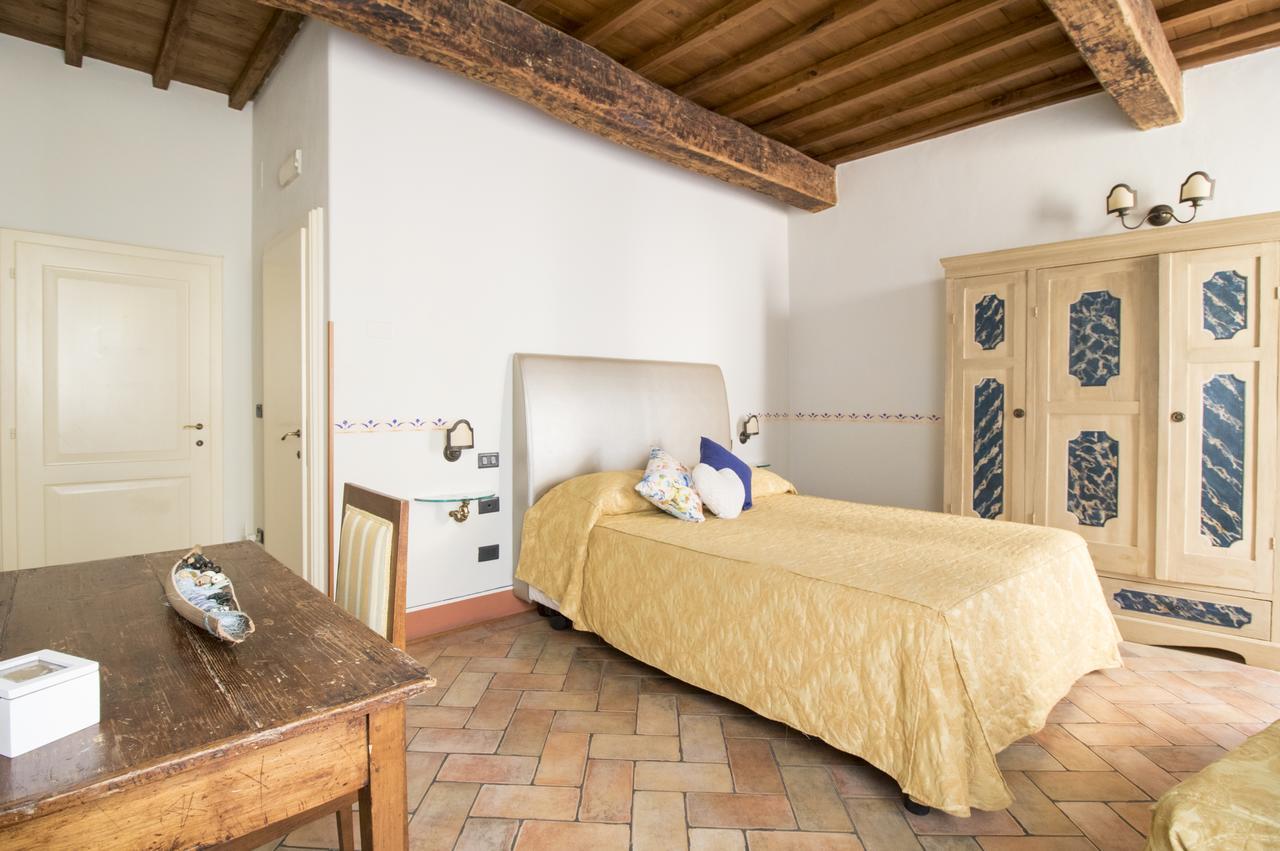 Baldovino Di Monte Bed and Breakfast Monte San Savino Exteriör bild